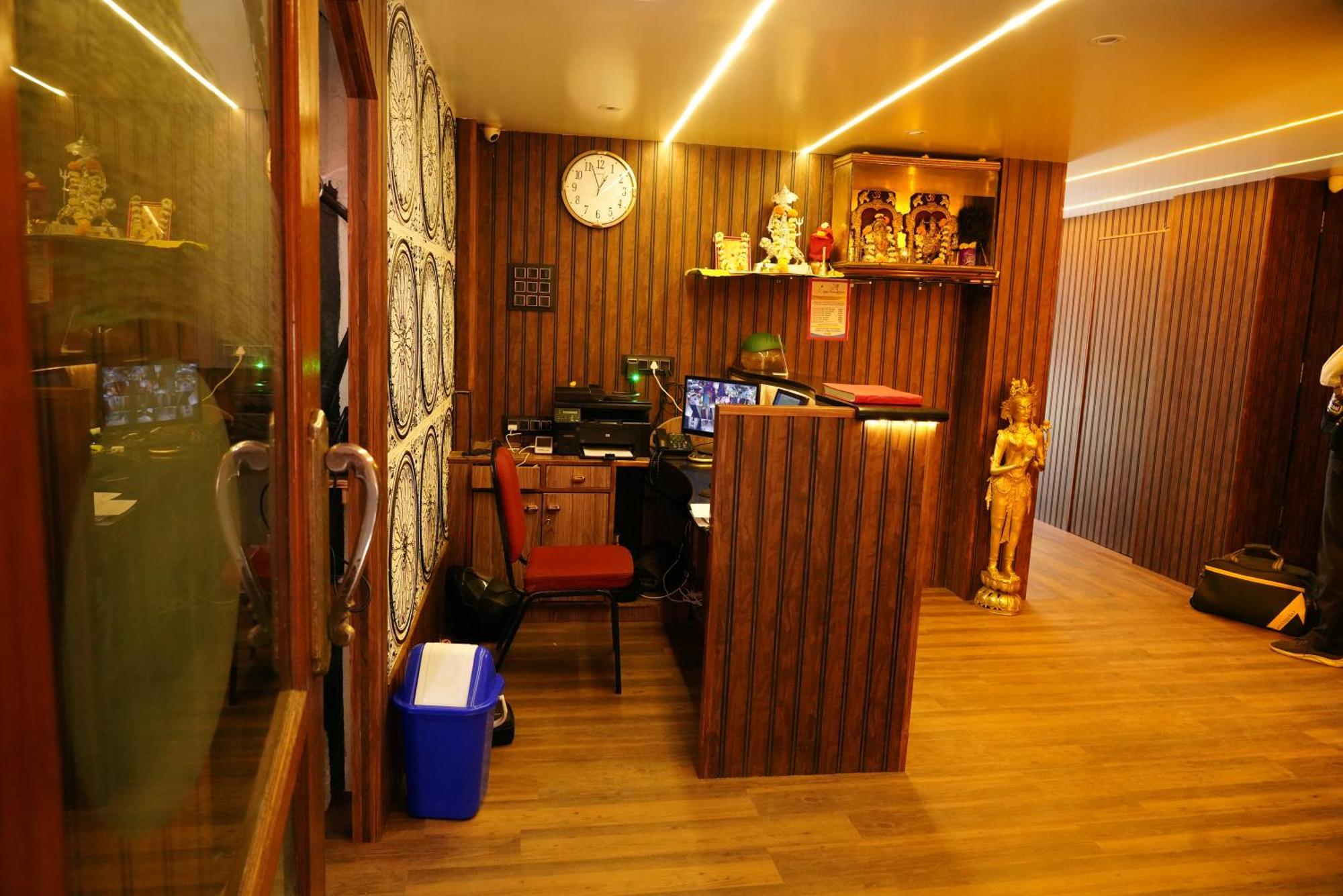 Hotel Padma Krishna Pune Luaran gambar